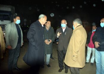 جولة ليلية لمحافظ القليوبية بشوارع شرق شبرا الخيمة للاطمئنان على السيولة المرورية بعد سقوط الأمطار