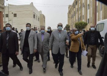 محافظ أسيوط يتفقد مستشفى الحميات ومجمع الخدمات ومركز الشباب بقرية الشامية بساحل سليم