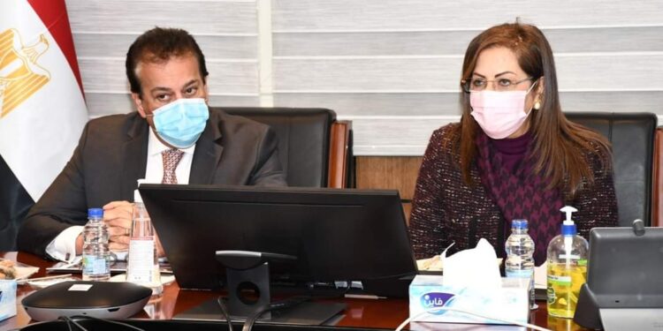 وزيرا التخطيط والتنمية الاقتصادية والتعليم العالى يناقشان الخطة الاستثمارية لوزارة التعليم العالى للعام المالى 2021/2022