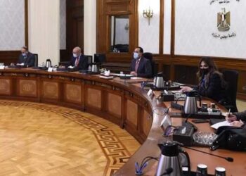 يُتابع رئيس الوزراء تنفيذ مبادرة الرئيس توفير 60 مليار جنيه للتمويل  وشراكة فى أراضى الجهات الحكومية بالمحافظات لتنفيذ الوحدات عليها