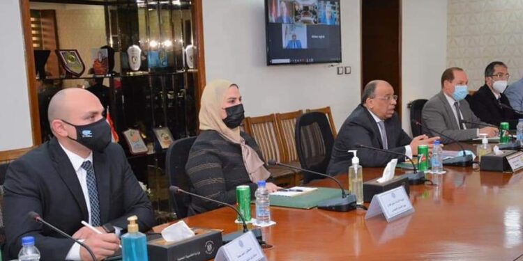 وزراء التنمية المحلية والتضامن الاجتماعي والرى والزراعة يناقشون جهود التخلص الآمن من نواتج تطهير الترع والمصارف بمحافظة البحيرة