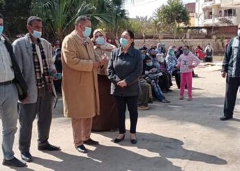 مؤسسة “بدران” و”صحة الفيوم” تنظمان قافلة طبية مجانية بقرية ” قصر بياض “