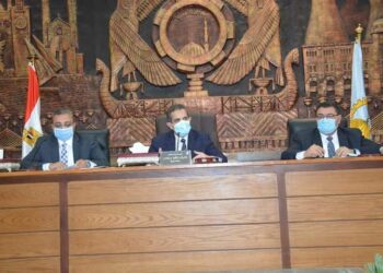 ينفي محافظ الغربية قبوله استلام مشروعات الرصف المتأخرة عن موعد استلامها المحدد