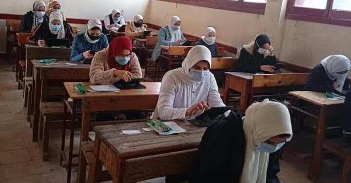 انطلاق امتحانات الصف الأول الثانوي بمدارس البحيرة