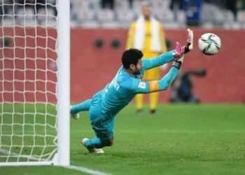 الحارس الذي غادر الأهلي وعاد إليه ليصبح حارسه الأول