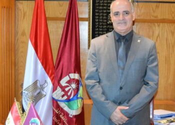 اختيار الأستاذ الدكتور أحمد جابر شديد رئيس جامعة الفيوم كأفضل الشخصيات المصرية والعربية لعام ٢٠٢٠