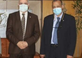 حوار مفتوح مع رئيس جامعة الفيوم حول خطة الجامعة للمشاركة في استراتجيات التنمية المستدامة