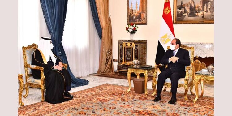 السيسي يستقبل عصام بن سعيد