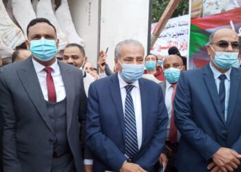 " المصيلحي" و "مختار"و "مجدي الشاطر"يقوم بتفقد مطحن السادات التابع الشركة مطاحن شرق الدلتا