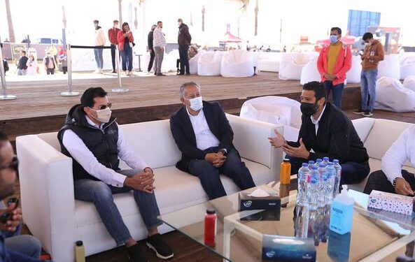 وزير الشباب يشهد