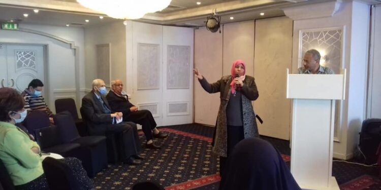 قضايا ومشكلات المرأه العصرية بجلسة حوارية بفندق رومانس