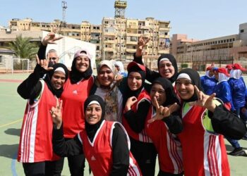 تأهل منتخبا