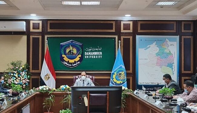 مجلس جامعة دمنهور يهنئ المرأة المصرية و يوجه لها التحية بمناسبة عيد المرأة العالمى