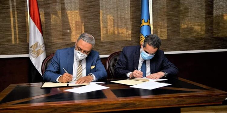 قام اليوم الأربعاء الموافق / 2021/3/17الدكتور طارق رحمي محافظ الغربية والدكتور محمود ذكي رئيس جامعة طنطا بتوقيع بروتوكول تعاون بين المحافظة