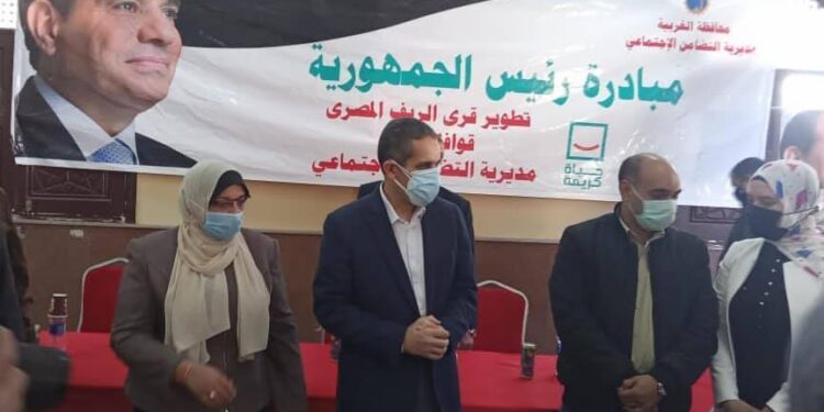 قافله اجتماعية عينيه طبية والتي تنفذها مديرية التضامن الاجتماعى توفير حياة كريمة