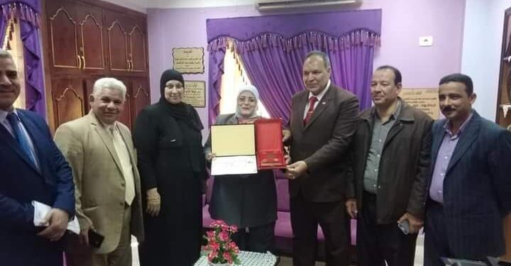 وكيل تعليم كفرالشيخ تكرم الدكتور شاكر ندا وكيل المديرية السابق