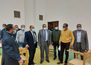نائب رئيس جامعة بنها لشئون التعليم يتفقد سير الامتحانات بكليتي التربية