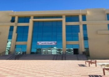 وزير التعليم العالي يستعرض تقريرًا ميدانيًا لمتابعة مشروعات جامعة العريش بتكلفة 1.120 مليار جنيه (4)