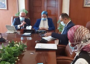 وزيرة البيئة تشيد بتجربة النظافة وتدوير القمامة ببورسعيد