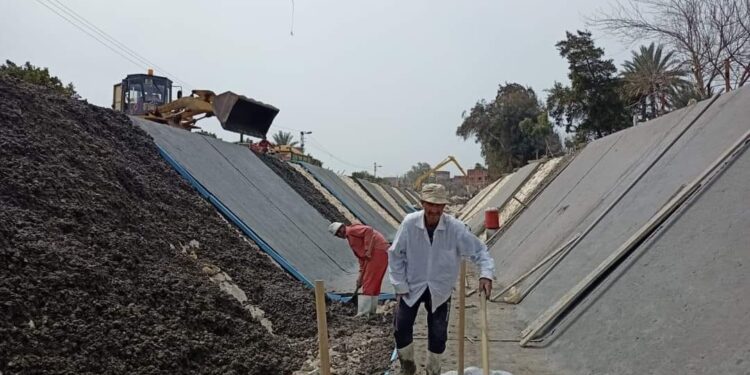 اعمال تاهيل بترعة المقدام بدائرة الاداره العامه لرى جنوب الدقهليه