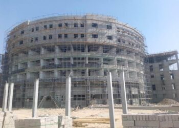 الانتهاء من الهيكل