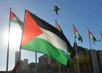 من له مصلحة