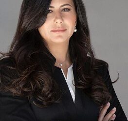 كلية القانون