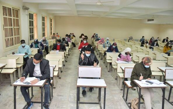 انتهاء امتحانات الفصل الدراسي