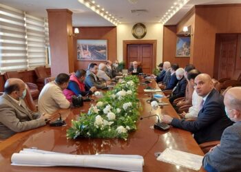 محافظ بورسعيد يلتقى بمجلس ادارة الغرفة التجارية