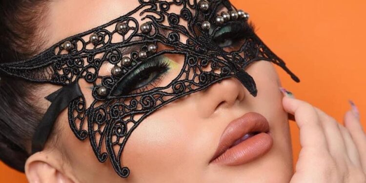 إشراق السلطان تقدم نصائح لميك اب الصيف