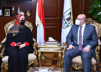 القباج تلتقي محافظ بني سويف في مستهل زيارة المحافظة