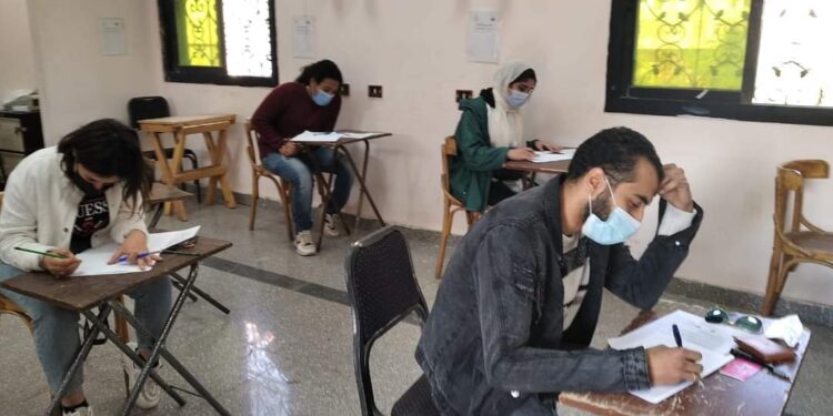 بدء امتحانات طلاب البكالوريوس بكلية التربية النوعية جامعه عين شمس