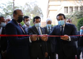 وزير التعليم العالي يفتتح أعمال تطوير وتجديد مبني الاتحاد الرياضي المصري للجامعات