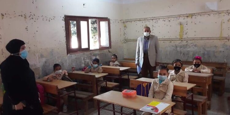 وسط أجراءات أحترازية مشددة .. أنتظام الدراسة ببني سويف