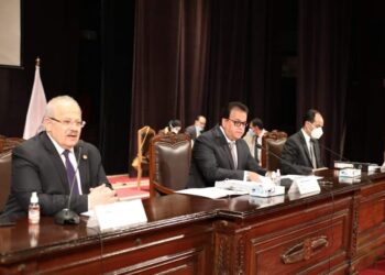 وزير التعليم العالي يوجه الشكر لعناصر المنظومة التعليمية فى اجتماع المجلس الأعلى للجامعات