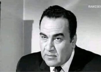 عملاق من عمالقة