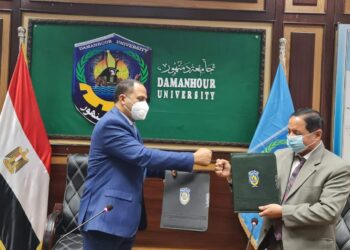 توقيع بروتوكول تعاون بين جامعة دمنهور والتنظيم والإدارة بالبحيرة.