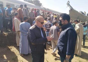 محافظ سوهاج يتابع تداعيات حادث تصادم قطارين بالصوامعه غرب بطهطا.