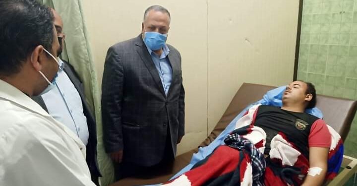 محافظ أسيوط يوجه بتوفير أوجه الرعاية الصحية لمصابي حادث قطاري سوهاج بمستشفيات المحافظة