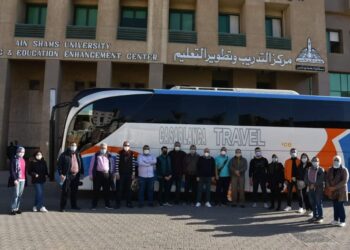 إنطلاق قافلة جامعة عين شمس التنموية الشاملة لمحافظة قنا وسط إجراءات احترازية مشددة.