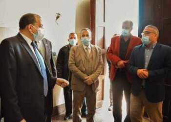 رئيس جامعة بني سويف يجرى جولة تفقدية مفاجئة لمتابعة سير العمل والالتزام بالاجراءات الاحترازية.