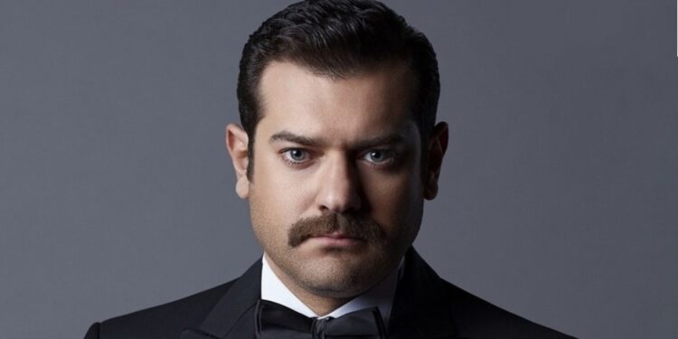 مسلسل الملك لعمرو يوسف يلفت نظر عالمة أمريكية .