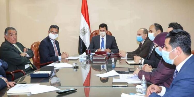 مباحثات تعاون بين وزارة الشباب و البريد المصري لبحث أوجه التعاون الخدمية لمراكز الشباب