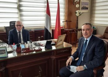 جبر والغضبان يتابعان سير العمل بالمنطقة الاستثمارية ببورسعيد