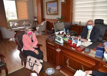 محافظ بورسعيد يستقبل مدير مديرية المساحة ببورسعيد