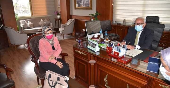 محافظ بورسعيد يستقبل مدير مديرية المساحة ببورسعيد