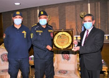 الحماية المدنية تكرم محافظ الغربية في اليوم العالمي للدفاع المدني