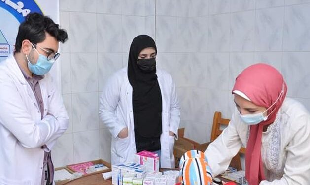 جامعة كفرالشيخ تنظم قافلة طبية تضم 8 تخصصات لعلاج المرضى