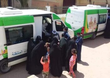 الكشف علي 1140 مواطنا في قافلة مجانية شاملة بقنا