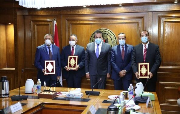 بروتوكول تعاون بين أكاديمية البحث العلمي والمعهد القومى